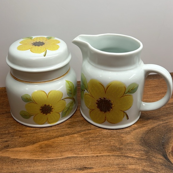 Royal Doulton 1973 Lambeth Stoneware Summer Days Covered Sugar Dish And Creamer - Picture 16 of 16